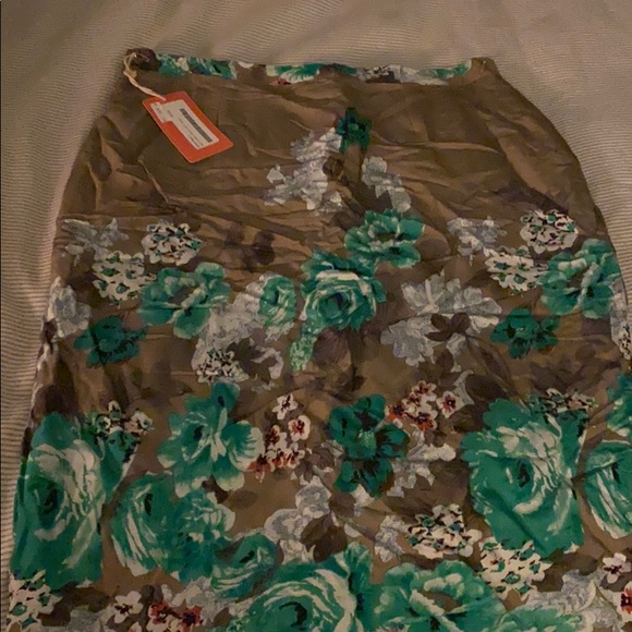 Tulle Floral Pencil Skirt - Picture 2 of 5